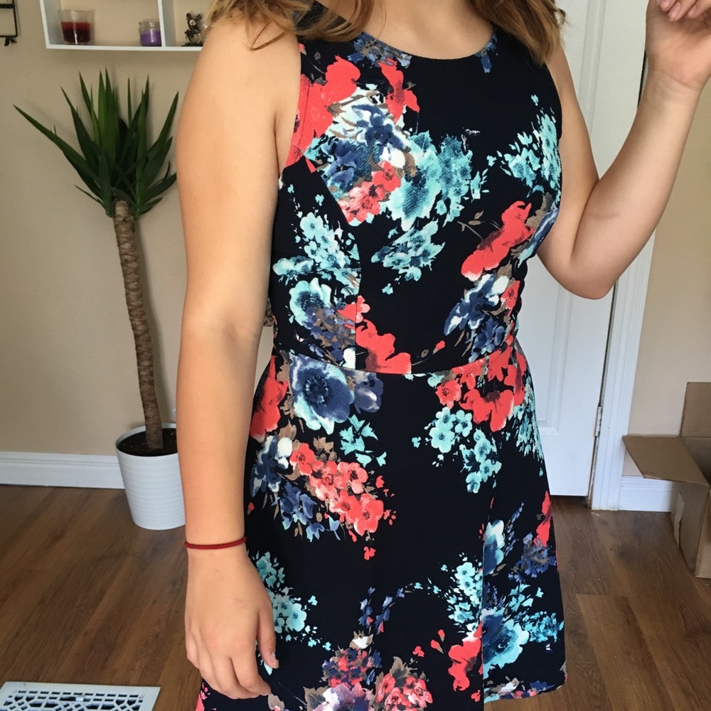 Suzy shier small dress